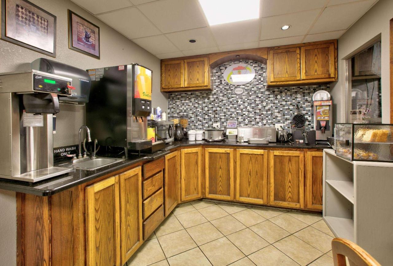 Super 8 By Wyndham Amarillo